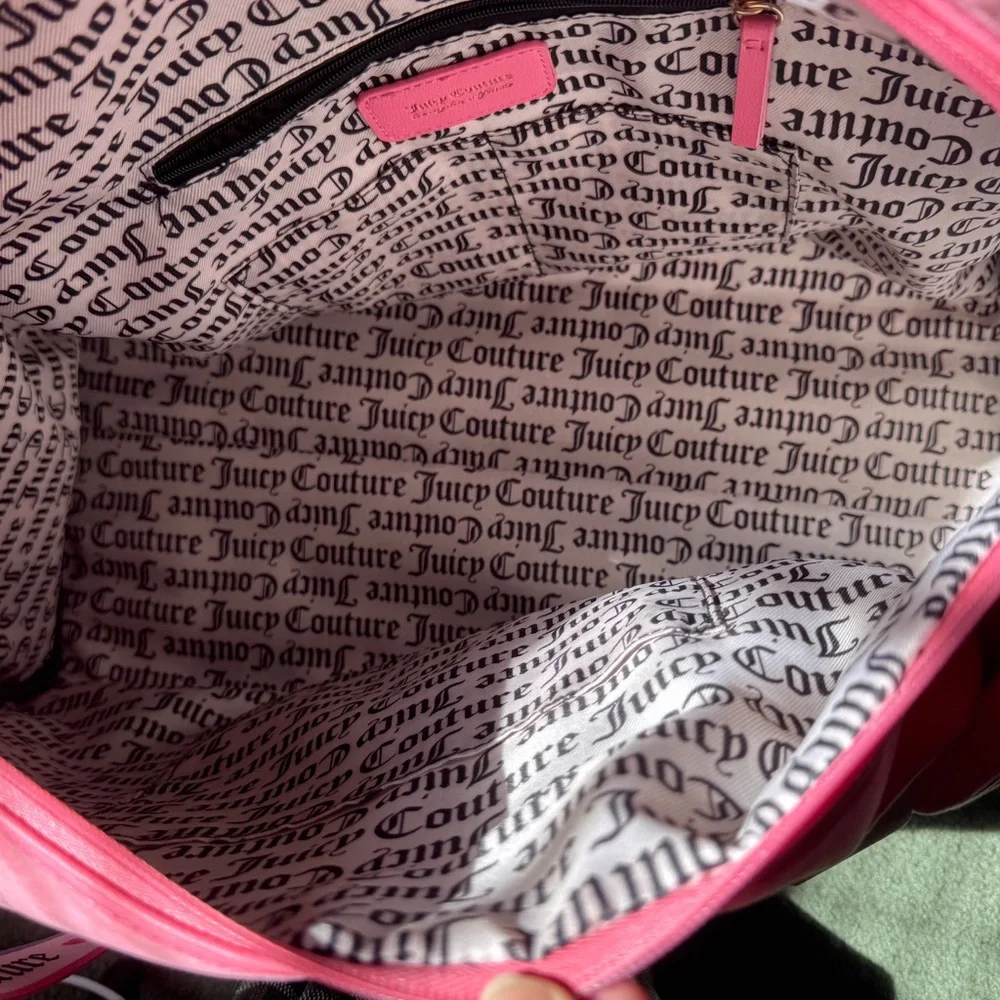 Juicy Couture Travel/Duffle - Picture 3 of 6